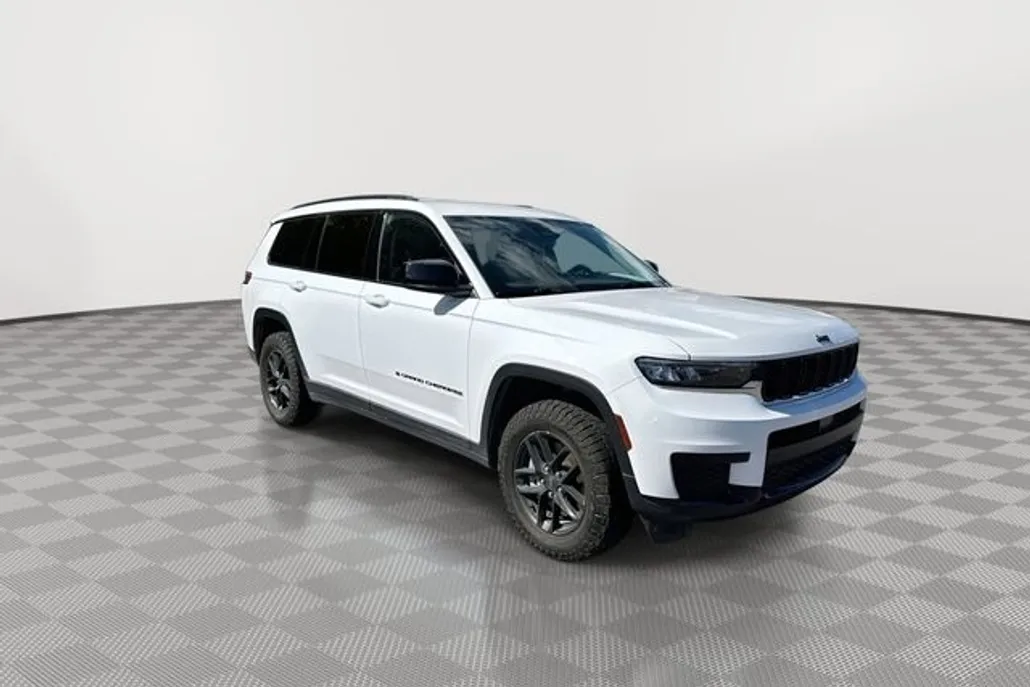 2021 Jeep Grand Cherokee Laredo photo 1