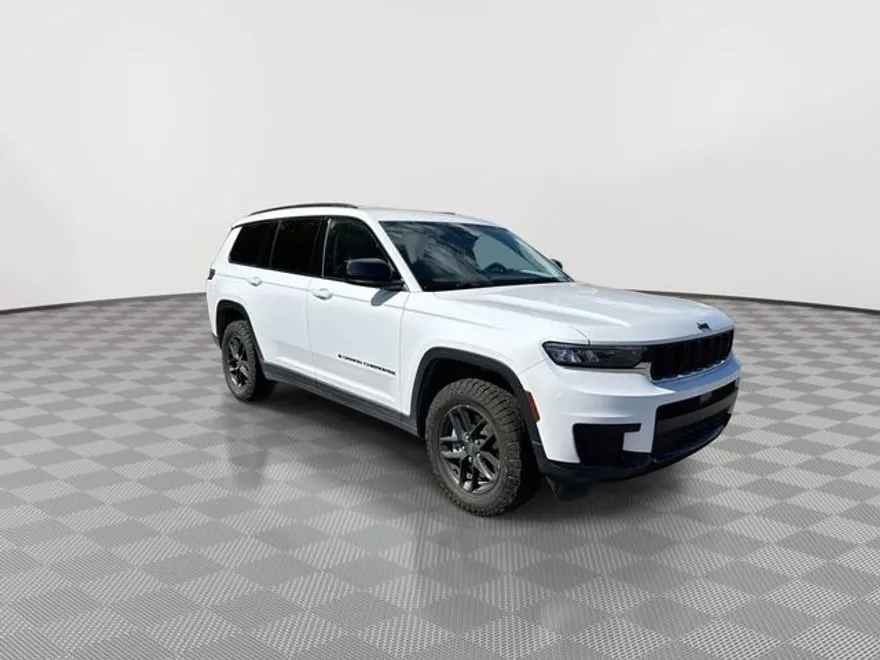 2021 Jeep Grand Cherokee Laredo photo 1
