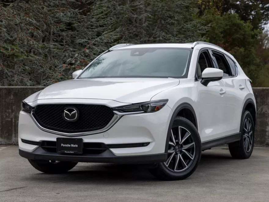 2017 Mazda CX-5 Grand Touring photo 1