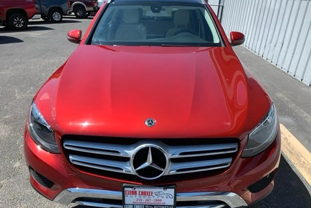 2019 Mercedes Benz GLC 300 photo 1