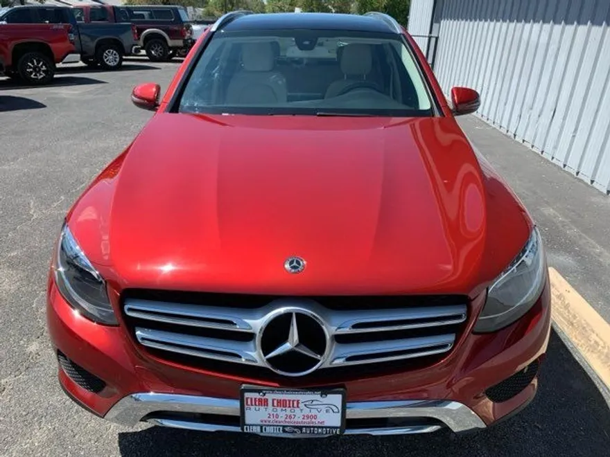2019 Mercedes Benz GLC 300 photo 1