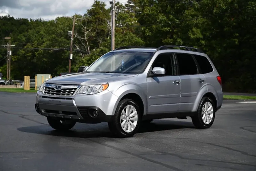 2012 Subaru Forester 2.5X Limited photo 1