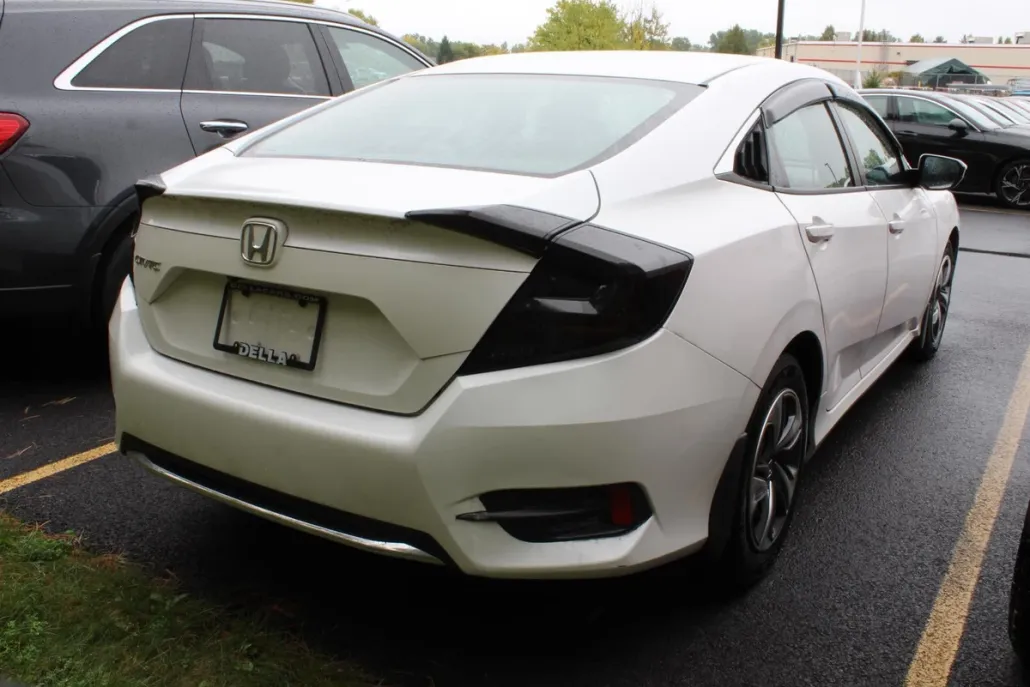 2019 Honda Civic LX photo 1