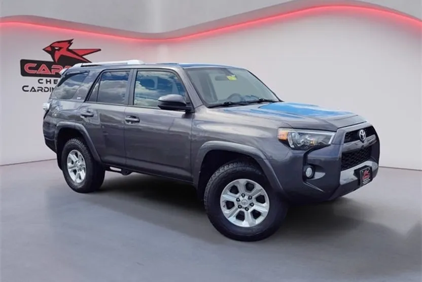 2015 Toyota 4Runner SR5 photo 1