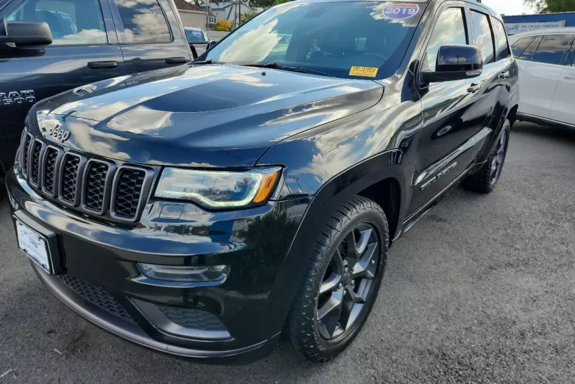 2019 Jeep Grand Cherokee Limited photo 1