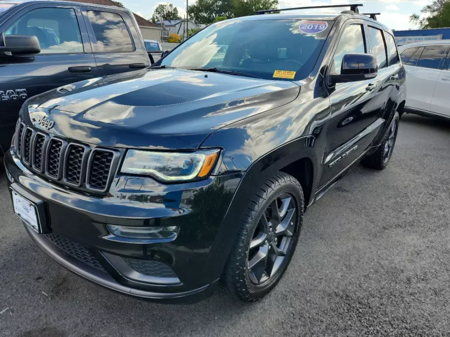 2019 Jeep Grand Cherokee Limited photo 1