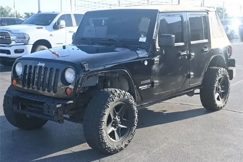 2010 Jeep Wrangler Unlimited X photo 1