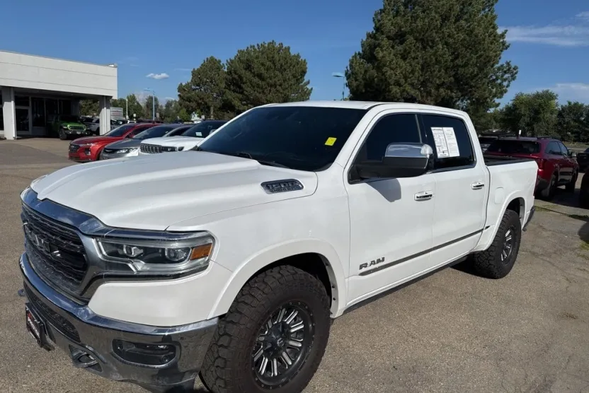 2022 Ram 1500 Limited photo 1