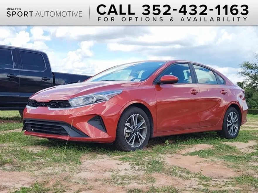 2022 Kia Forte FE LXS photo 1