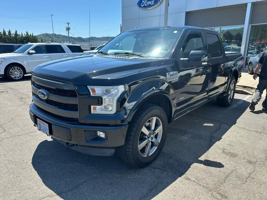 2015 Ford F-150 Lariat photo 1