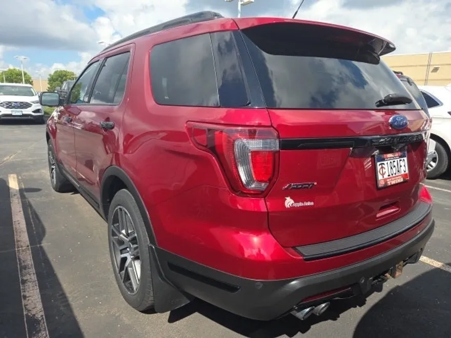 2018 Ford Explorer Sport photo 1