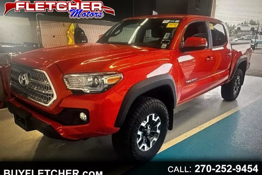 2017 Toyota Tacoma TRD photo 1