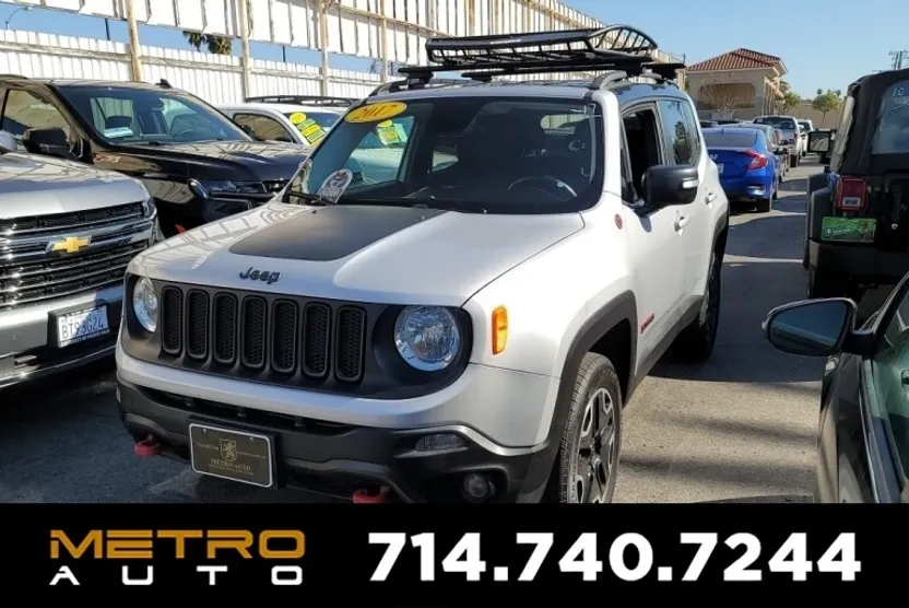 2017 Jeep Renegade Trailhawk photo 1