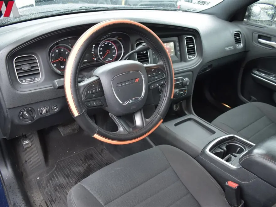 2017 Dodge Charger photo 1