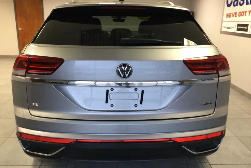 2020 Volkswagen Atlas Cross Sport SE Technology photo 1