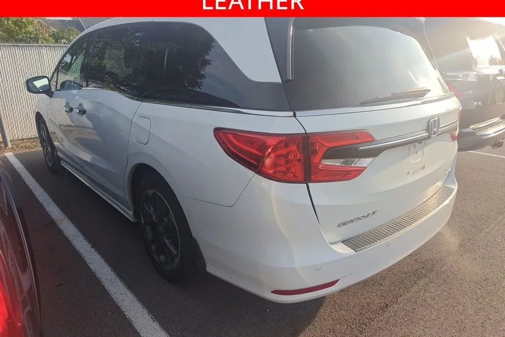 2022 Honda Odyssey Elite photo 1