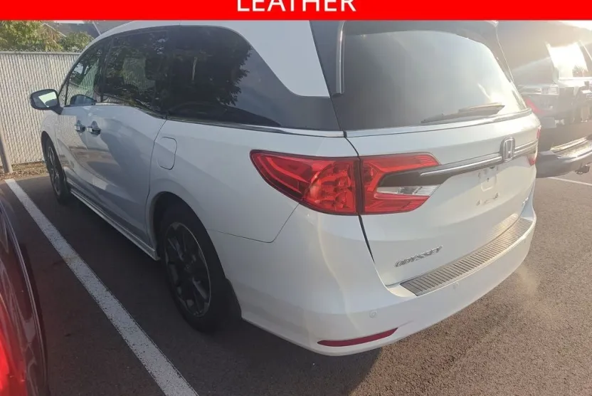 2022 Honda Odyssey Elite photo 1