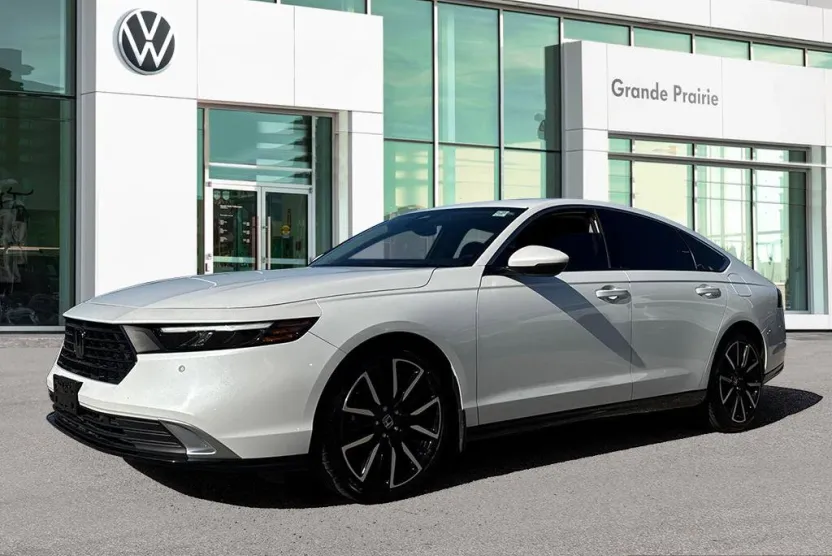 2024 Honda Accord Hybrid Touring photo 1