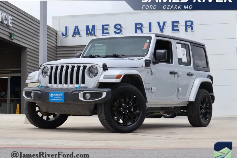 2023 Jeep Wrangler Sahara 4xe photo 1