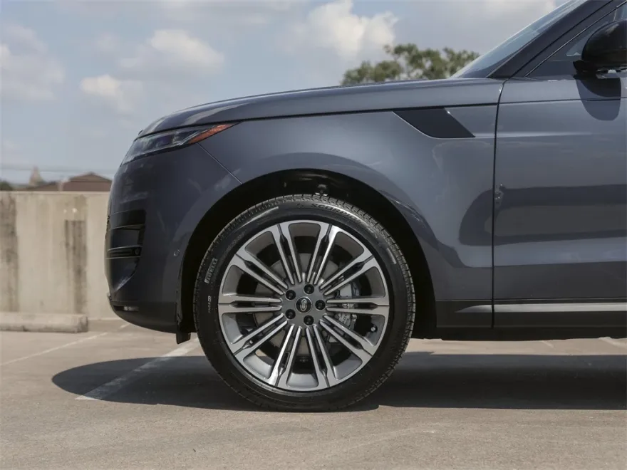 2025 Land Rover Range Rover Sport SE photo 1