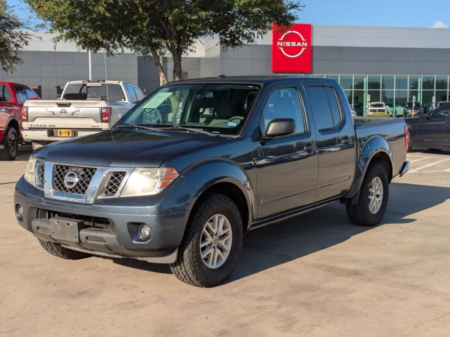 2014 Nissan Frontier SV photo 1