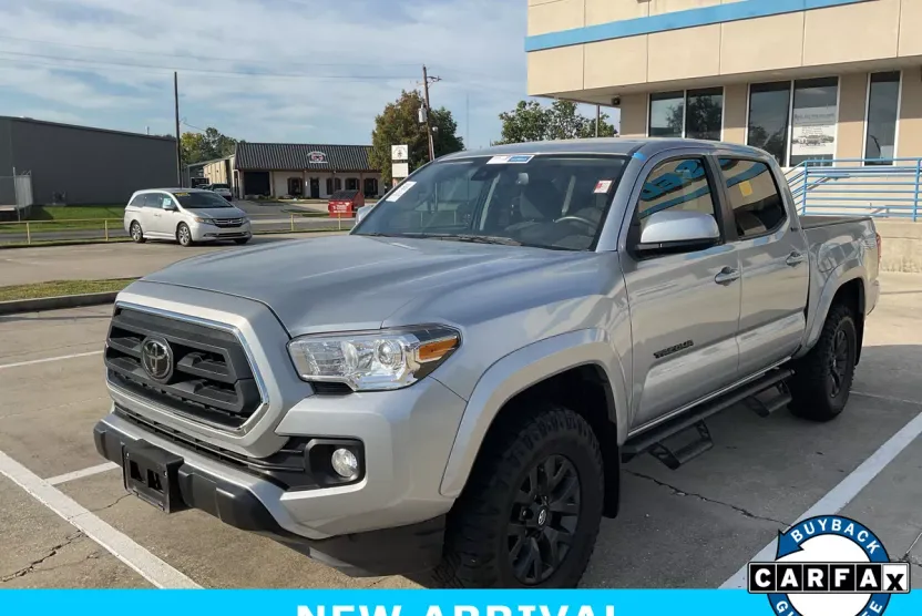 2023 Toyota Tacoma SR5 photo 1