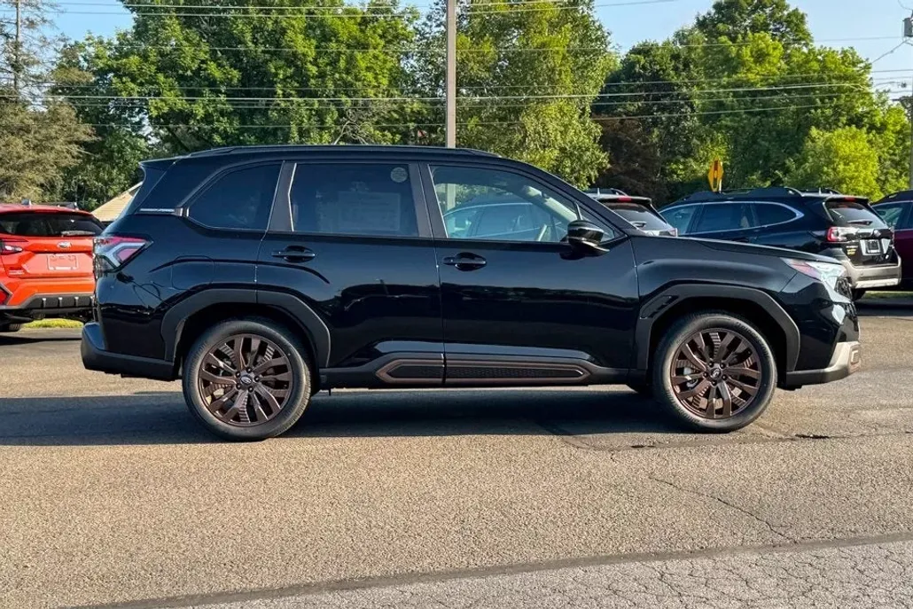 2025 Subaru Forester Sport photo 1