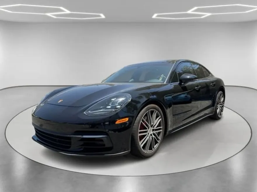 2020 Porsche Panamera 4S photo 1