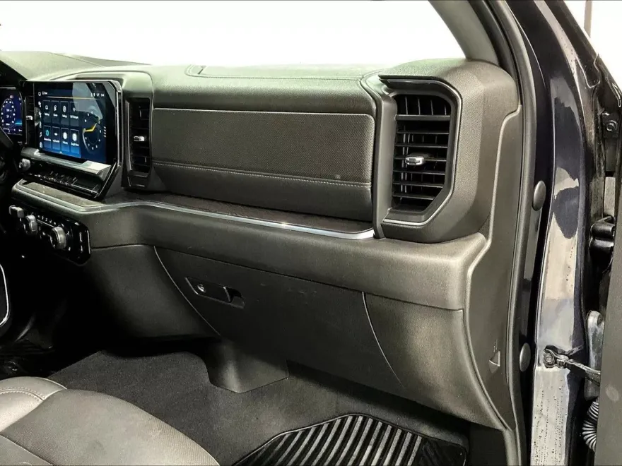 2024 Chevrolet Silverado 2500HD LTZ photo 17