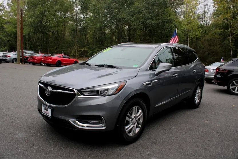 2018 Buick Enclave Essence photo 1