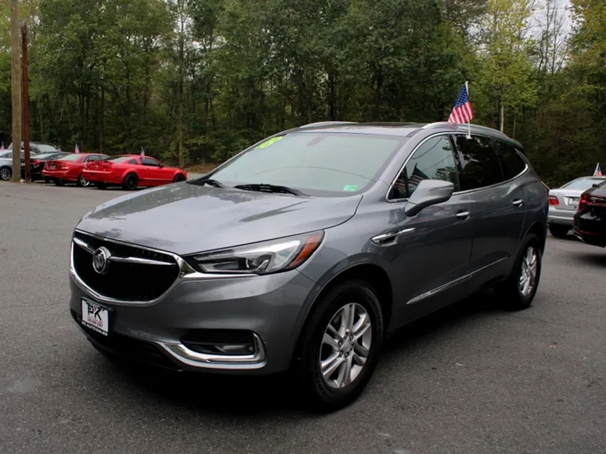 2018 Buick Enclave Essence photo 1