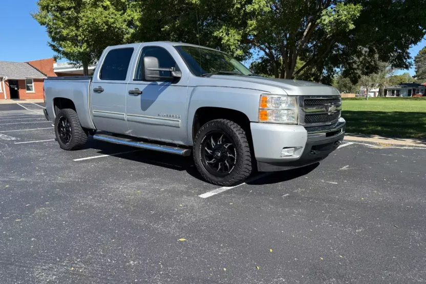 2010 Chevrolet Silverado 1500 LT1 photo 1