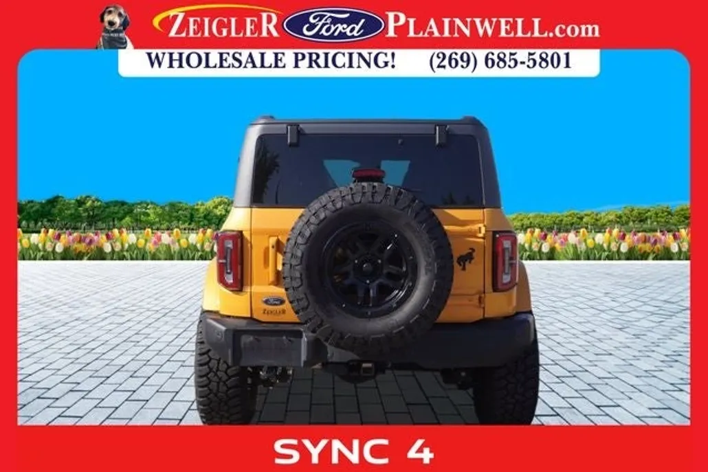 2022 Ford Bronco Outer Banks photo 1