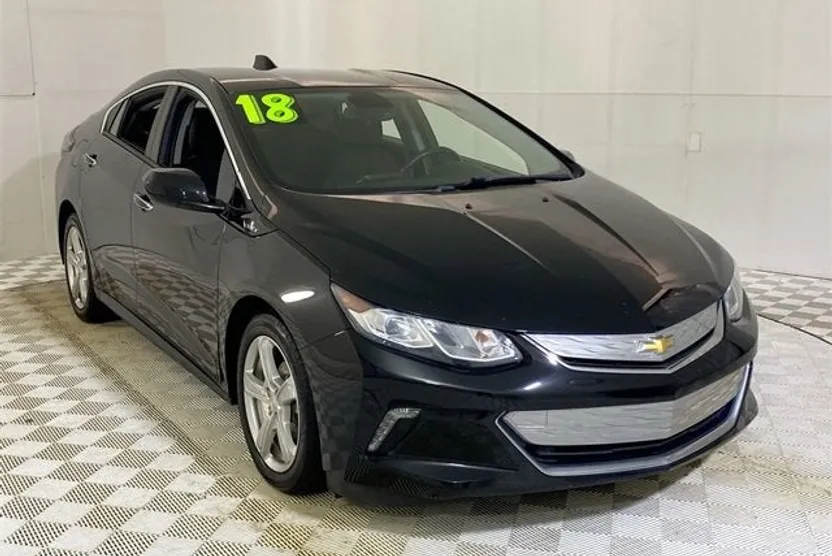 2018 Chevrolet Volt LT photo 1