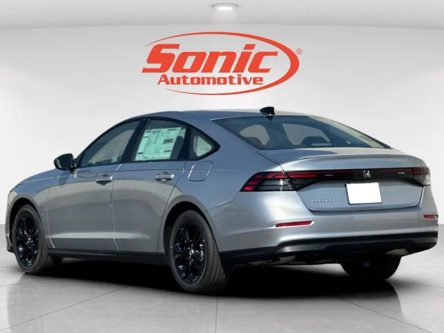 2025 Honda Accord SE photo 1
