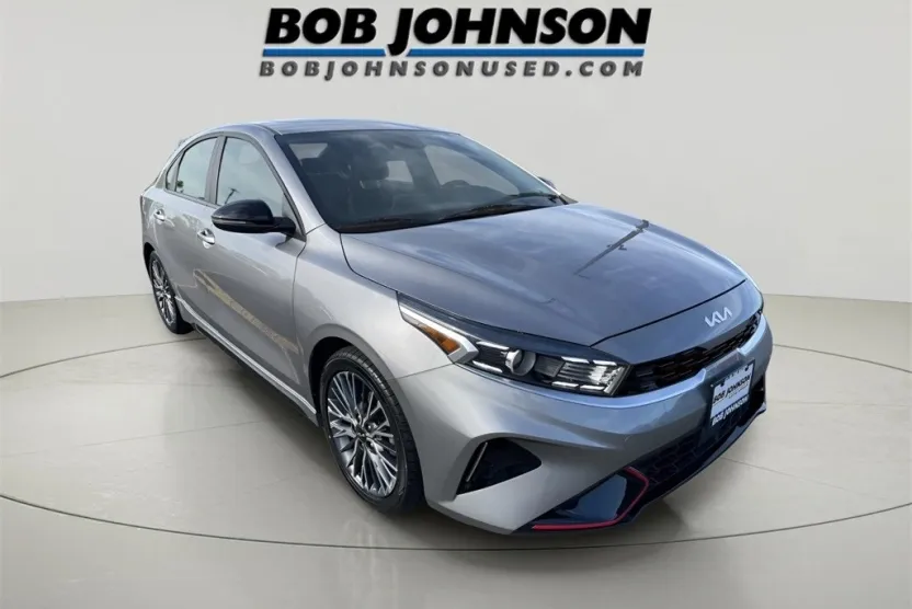 2023 Kia Forte GT-Line photo 1