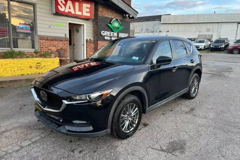 2017 Mazda CX-5 Touring photo 1