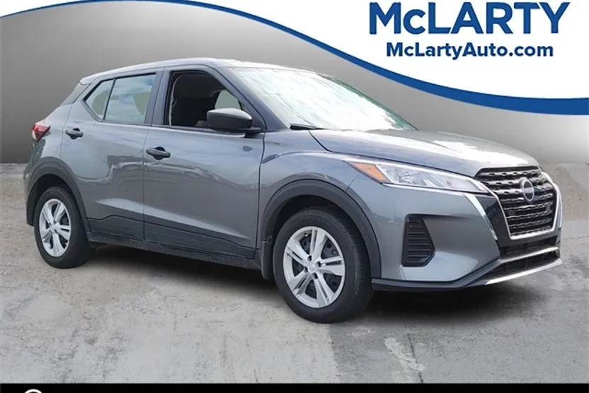2025 Nissan Kicks Play S photo 1