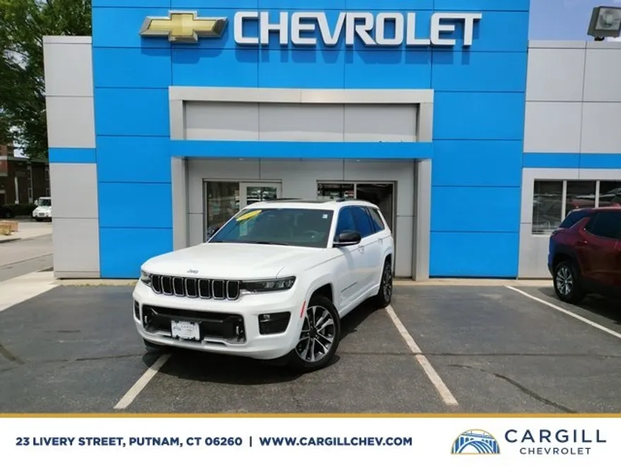 2023 Jeep Grand Cherokee Overland photo 1