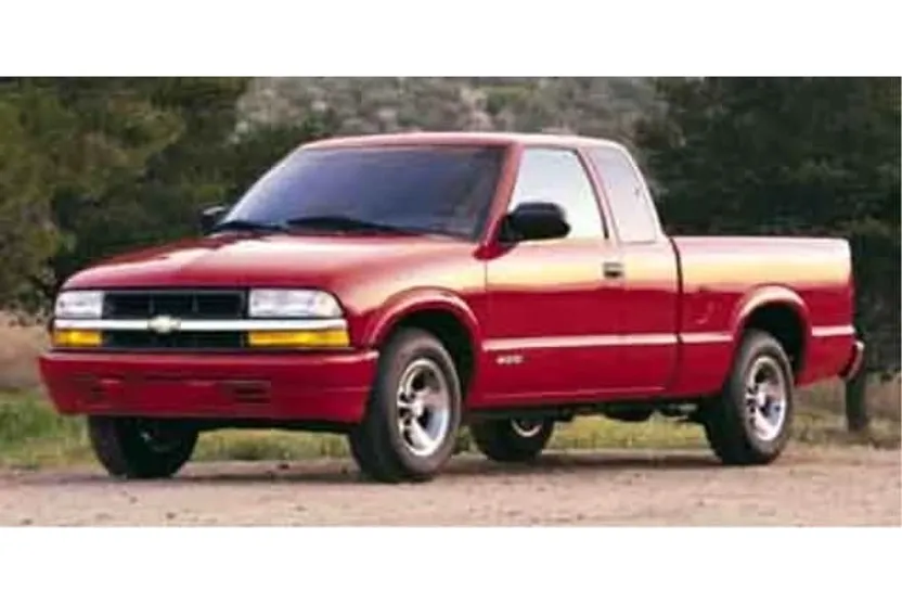 2002 Chevrolet S-10 Pickup photo 1