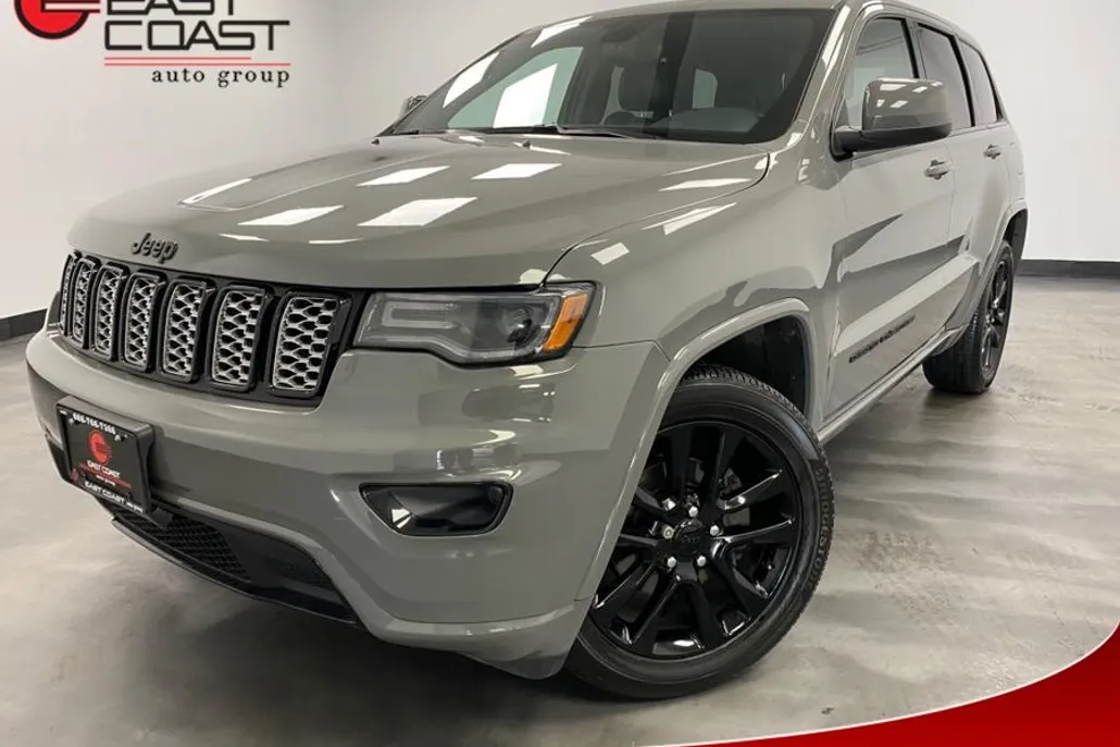 2020 Jeep Grand Cherokee Laredo photo 1