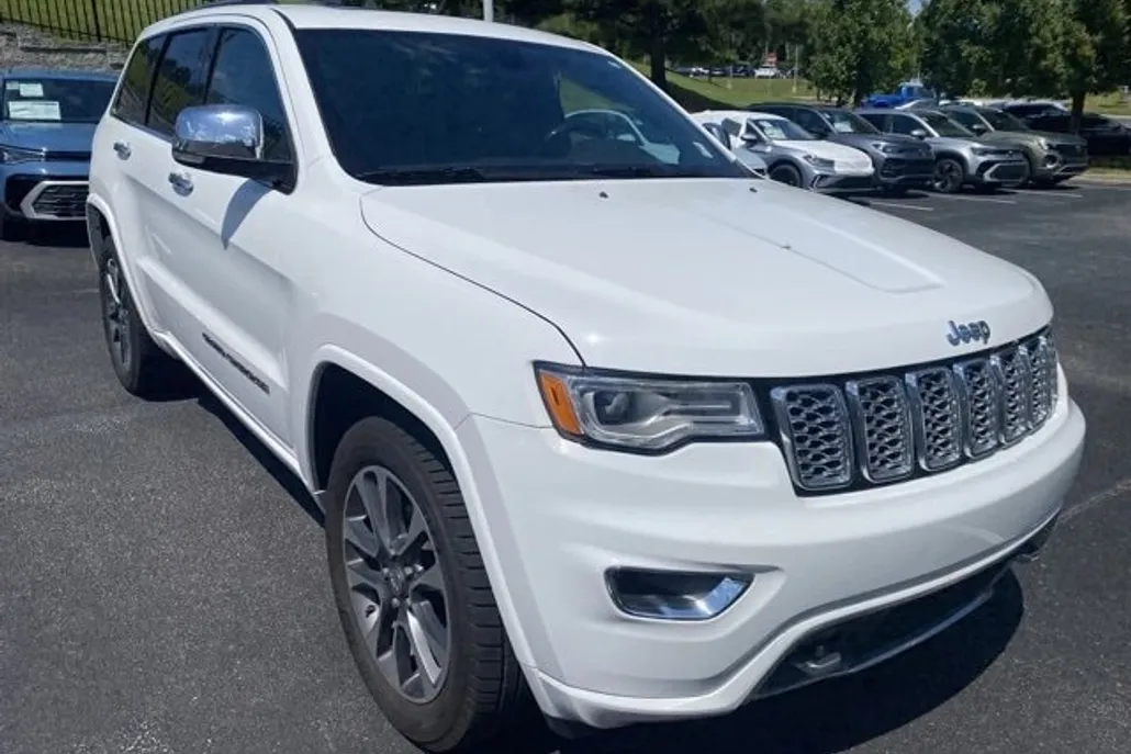 2017 Jeep Grand Cherokee Overland photo 1