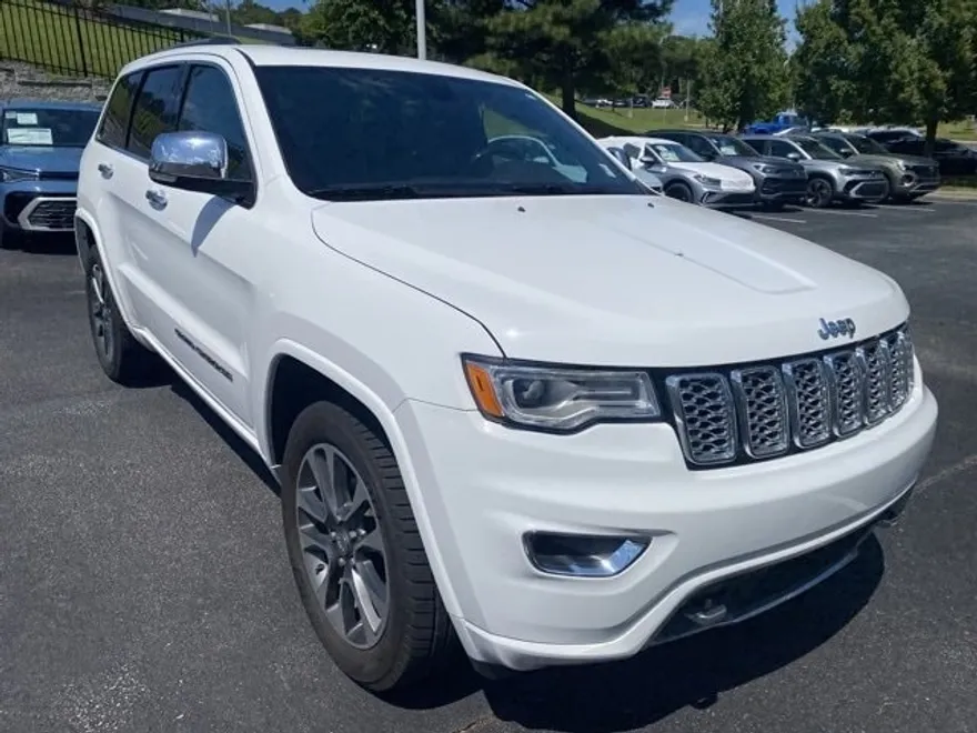 2017 Jeep Grand Cherokee Overland photo 1
