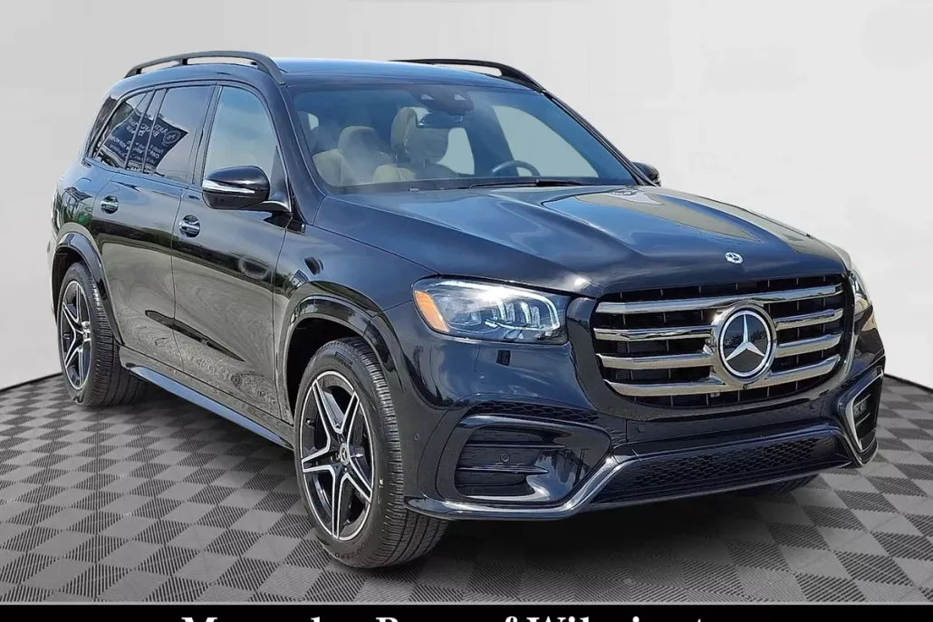 2025 Mercedes Benz GLS 450 4MATIC photo 1