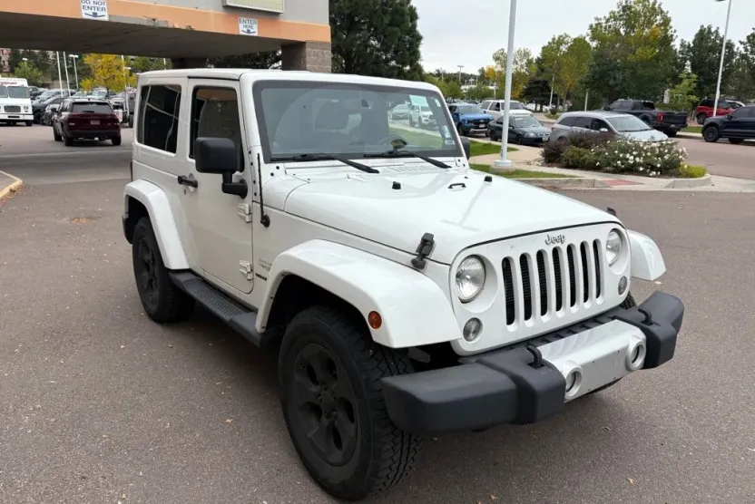 2014 Jeep Wrangler Sahara photo 1