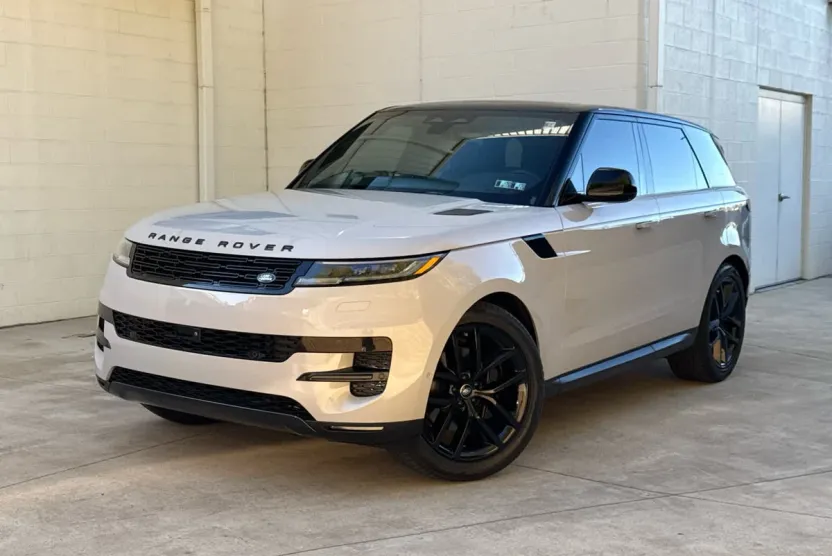 2024 Land Rover Range Rover Sport SE photo 1