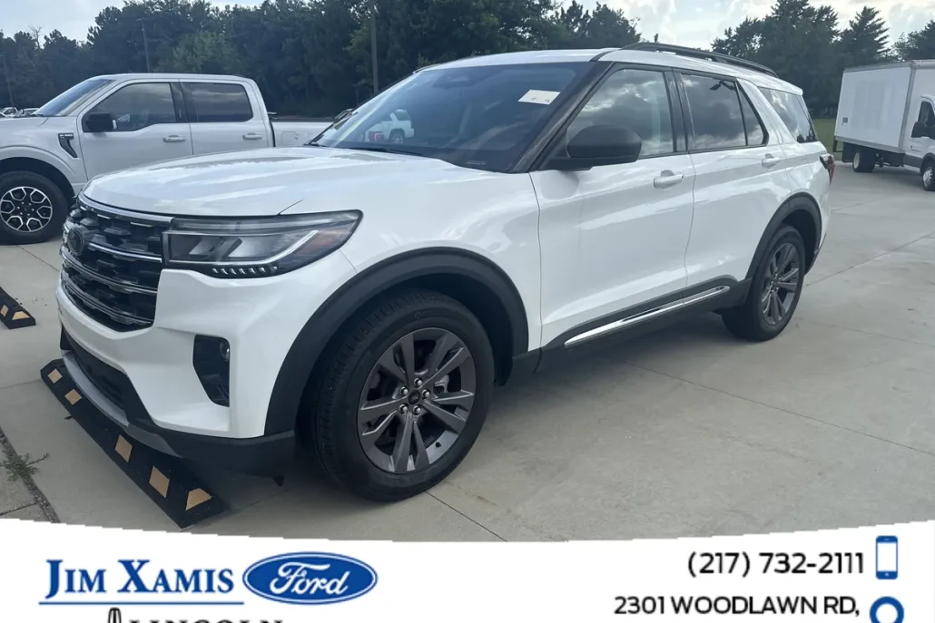 2025 Ford Explorer photo 1