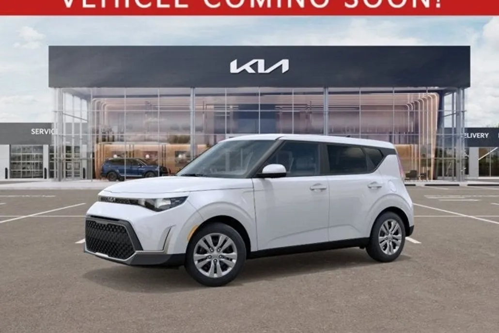 2025 Kia Soul LX photo 1