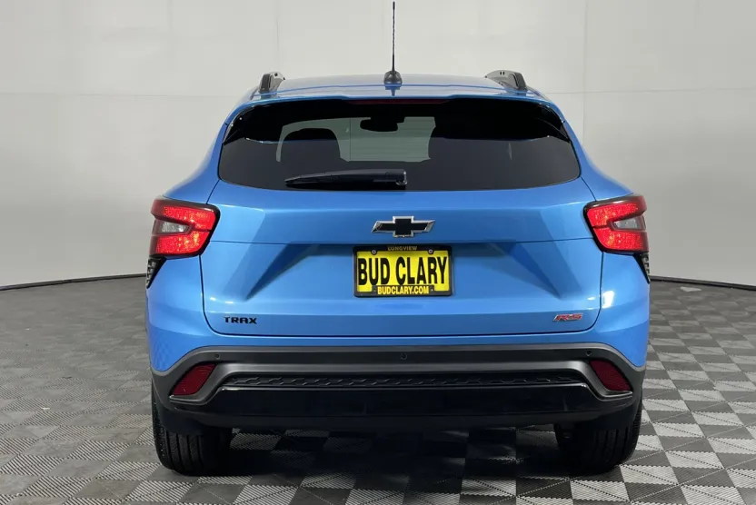 2025 Chevrolet Trax photo 1