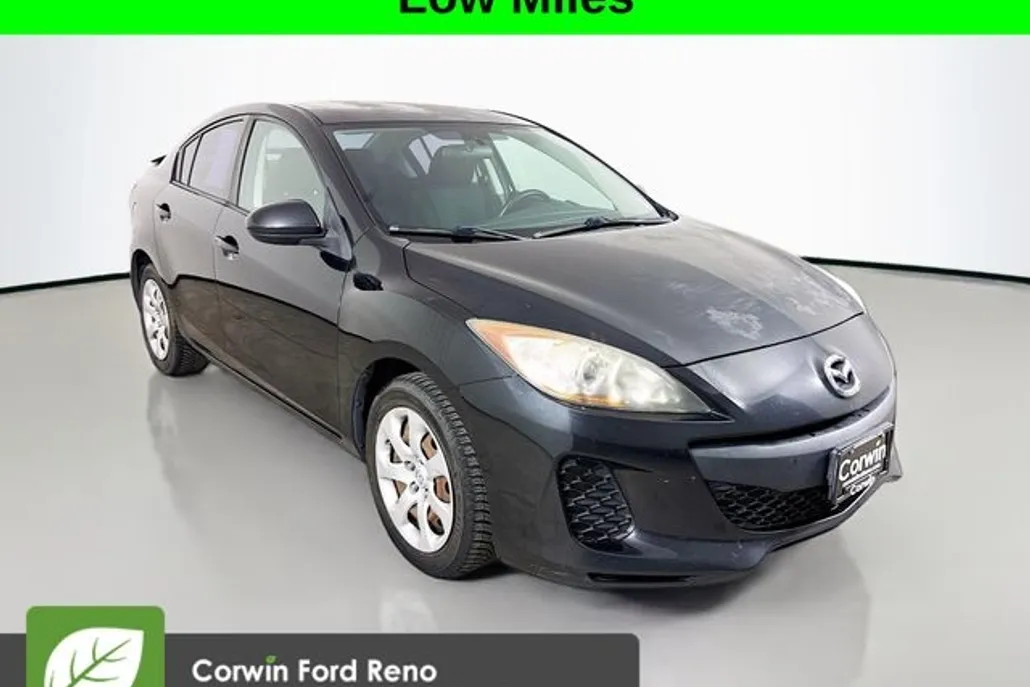 2013 Mazda Mazda3 i SV photo 1
